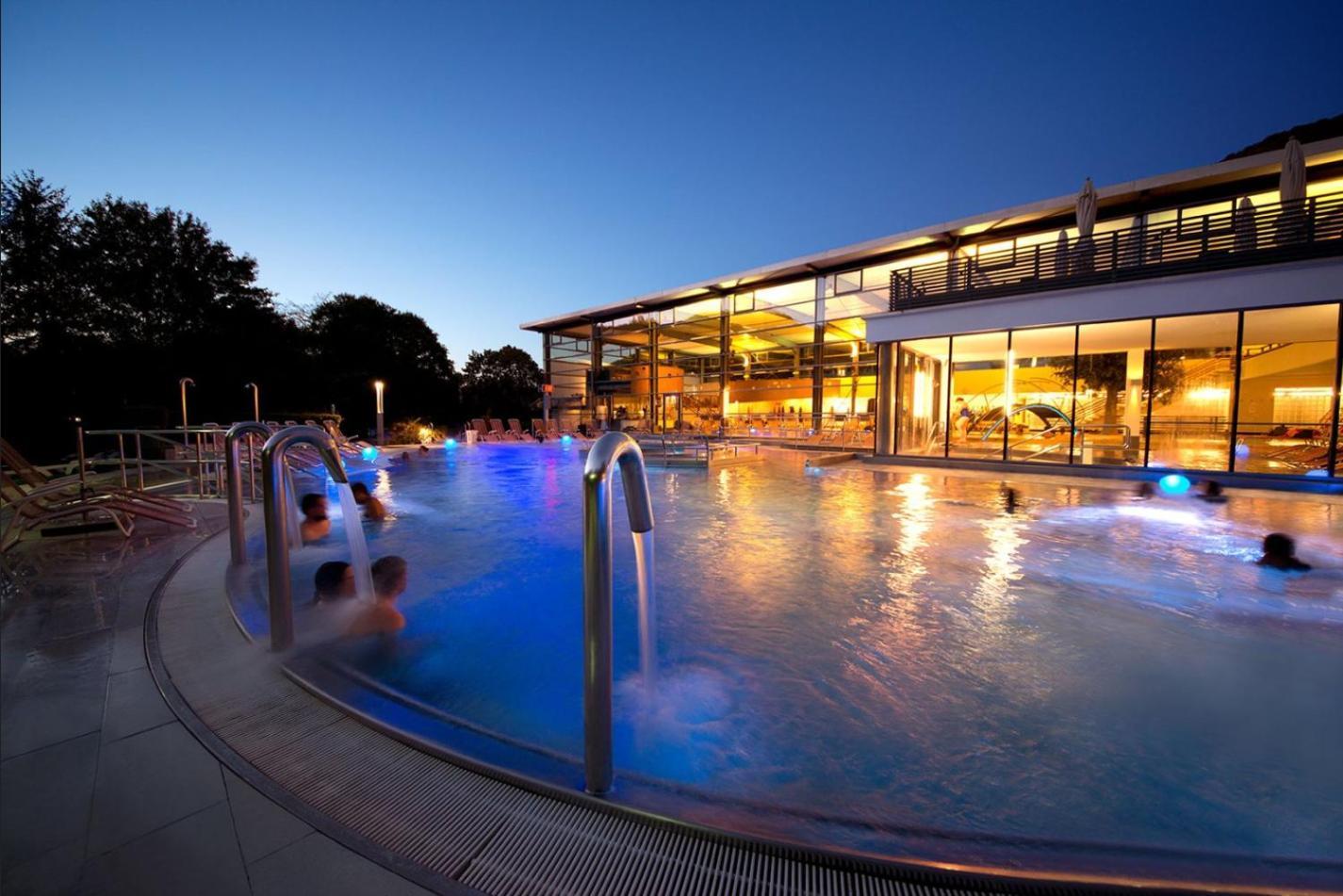 Erholungs- Apartment Am Kurpark & Therme Bad Urach Zewnętrze zdjęcie